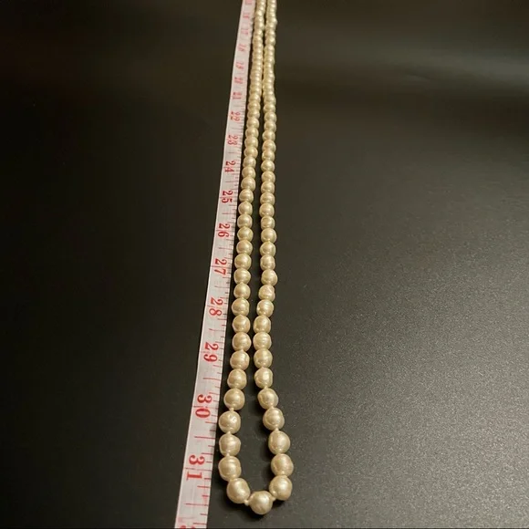 HP๐ 1981 Chanel Pearl Necklace - Picture 14 of 14